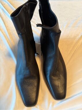 Steve Madden Women's Black Leather Square-Toe Ankle Boots